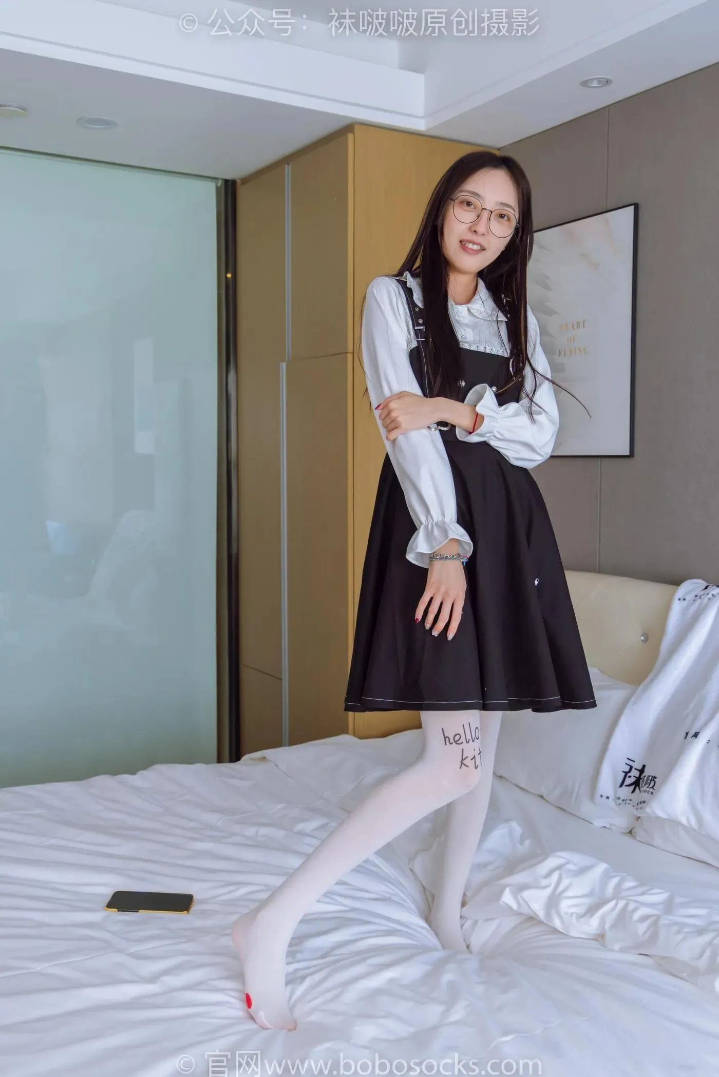 [BoBoSocks袜啵啵]NO.177 稚予-皮鞋、厚白丝（脚底猫爪印款） [140P]插图2